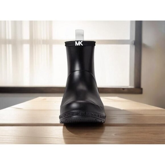 MICHAEL MICHAEL KORS Women Black Back Pull Tab Padded Waterproof Wedge Boots NIB - Picture 3 of 4